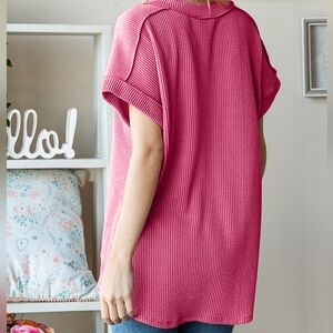 Heimish Full Size Exposed Seam Short Sleeve Ribbed Top